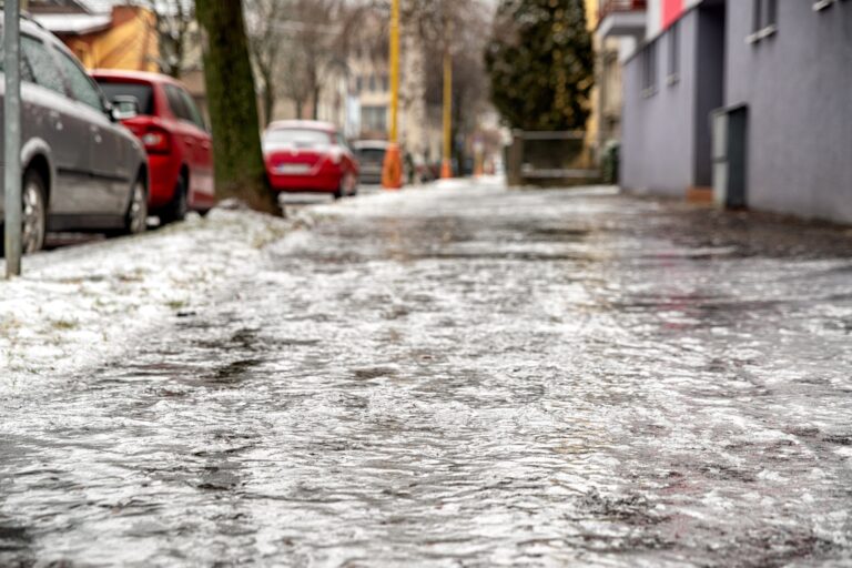 Lee más sobre el artículo 🌧 SEGUROS Y TEMPORADA DE LLUVIAS: CÓMO PROTEGER TU HOGAR ANTE UN CLIMA CADA VEZ MÁS CAMBIANTE